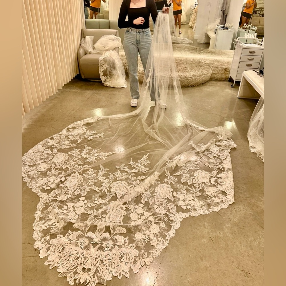 Wedding Bridal Veil Cathedral Length Veils with Appliques Wedding Veils 6M USA